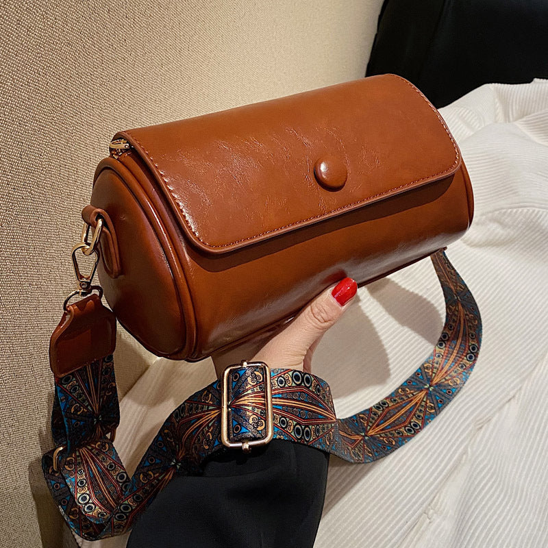 Vintage Niche Women's Small Bag 2023 Trendy Spring Season Versatile Wide Strap Single Shoulder Slant Cross Cylinder Bag